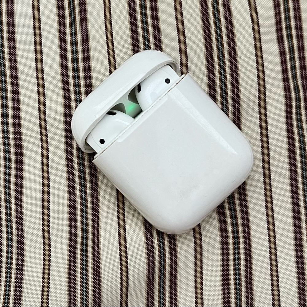 apple air pod first gen